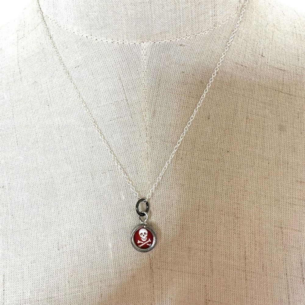 Skeleton rock star small pendant necklace - Picture 3 of 9